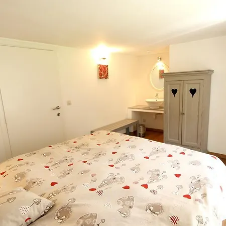 Holiday home Les Herbes Folles Anhee